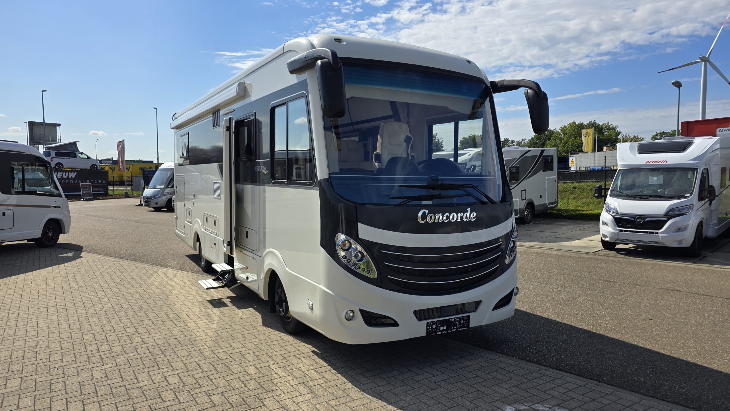 Concorde Charisma 900M